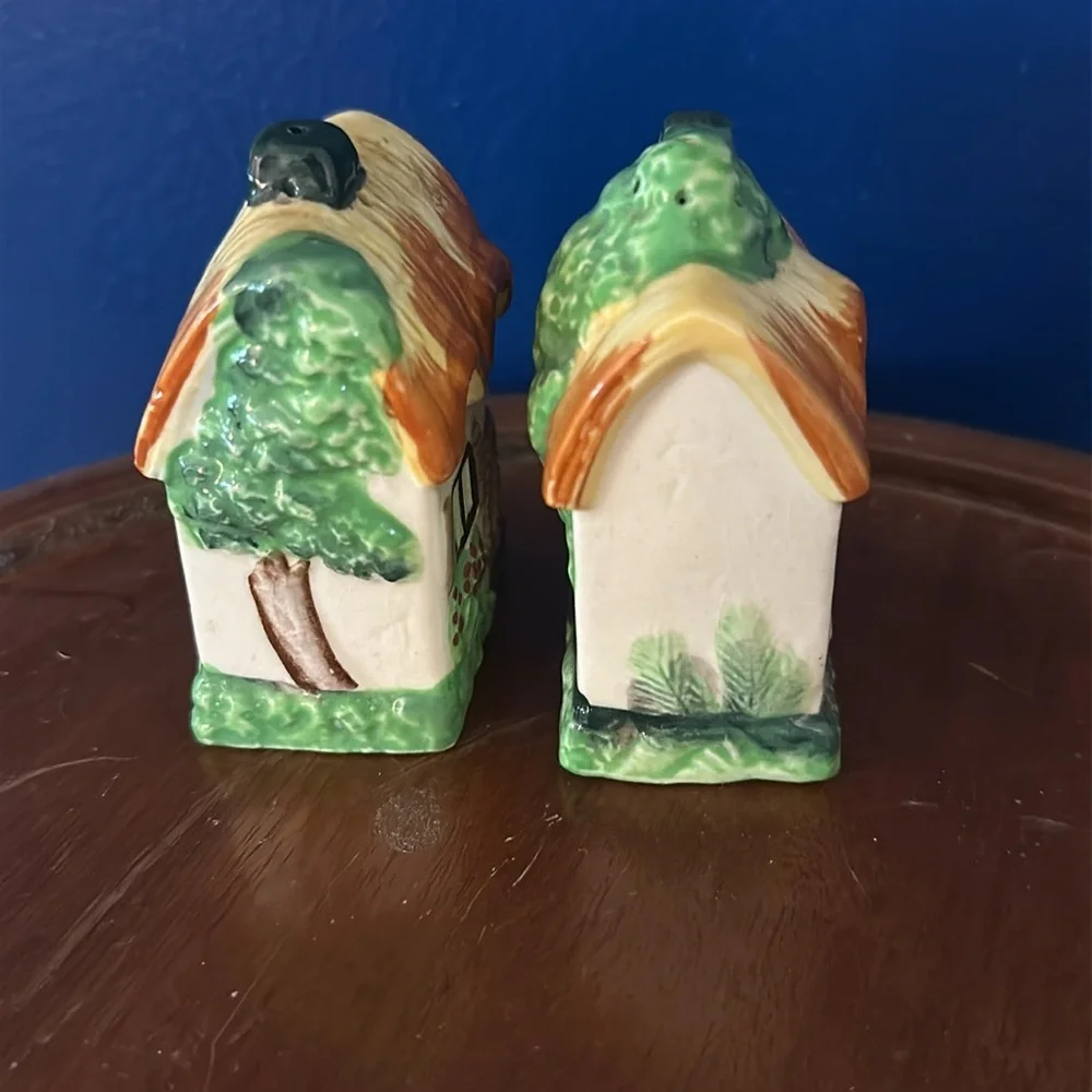 Charming Ceramic Cottage Set